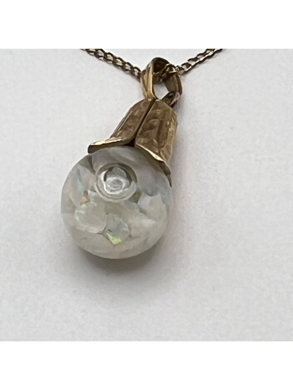 Vintage Gold Filled Pendant Necklace Floating Opal Chip 1/20 12K Glass Orb - Picture 3 of 13